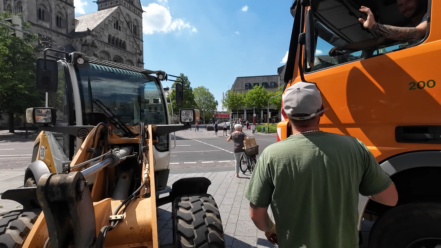 Tour 1-6 Koblenz: Lehrer in Not
