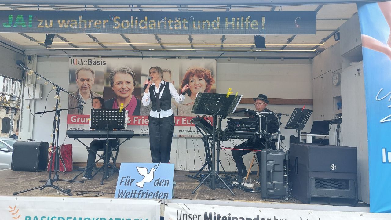 Tour 4-4 Braunschweig: Mit Partisanenliedern